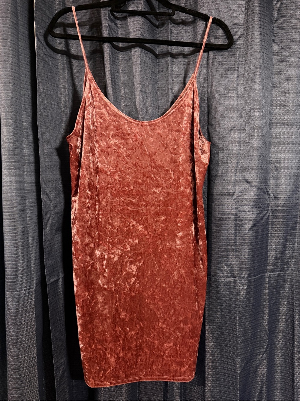 Forever 21 Crushed Velvet Slip Dress in Rusty Rose